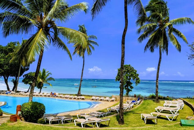 6 days Diani Beach, Tsavo East, Amboseli Safari